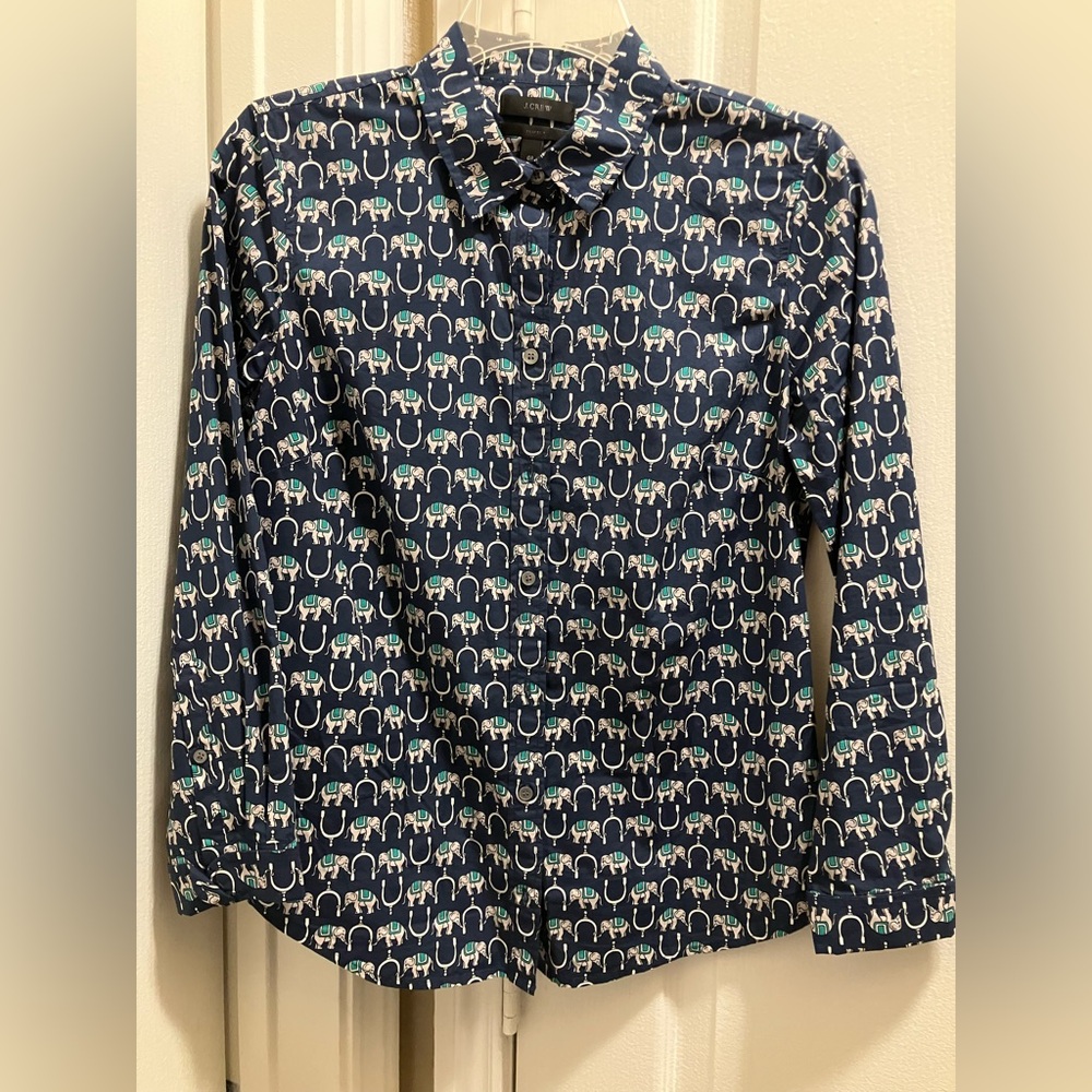 Ladies blouse with fun print.